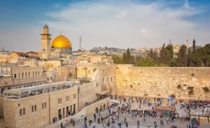 The-Temple-Mount-Western-Wall-Dome-of-the-Rock-mosque-old-town-of-Jerusalem-Israel