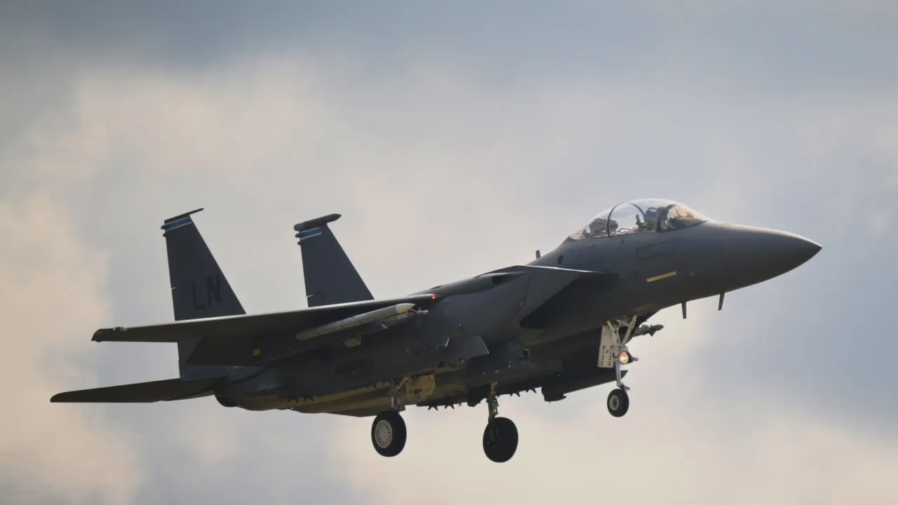 US Rescues Second Airman Iran F-15E Mission