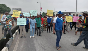 Federal Workers Strike Threat Highlights Wage Crisis